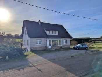 Maison à rafraîchir sur 3 niveaux de + de 100m² avec grand jardin à MAILLY LE CHATEAU photo 2