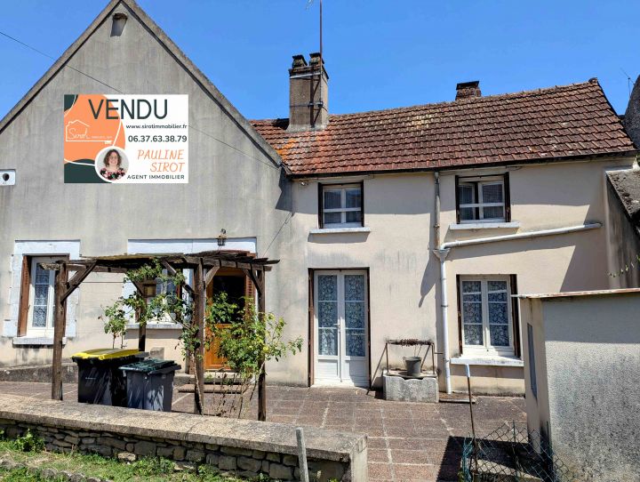 VENDUE EN EXCLUSIVITE, Maison avec garage et jardinet à MAILLY LE CHATEAU