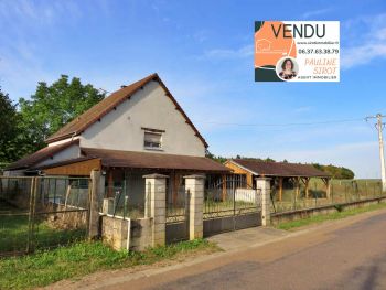 VENDU, Pavillon avec dépendance et grand terrain à BROSSES