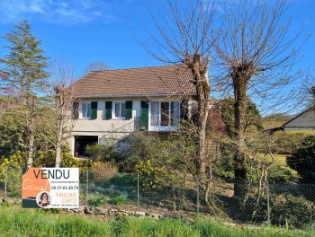 VENDUE EN EXCLUSIVITE, Maison rénovée avec vue et grand jardin à MAILLY LE CHATEAU