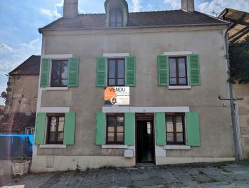 VENDU EN EXCLUSIVITE, Maison à rénover avec jardin et dépendances à COULANGES SUR YONNE